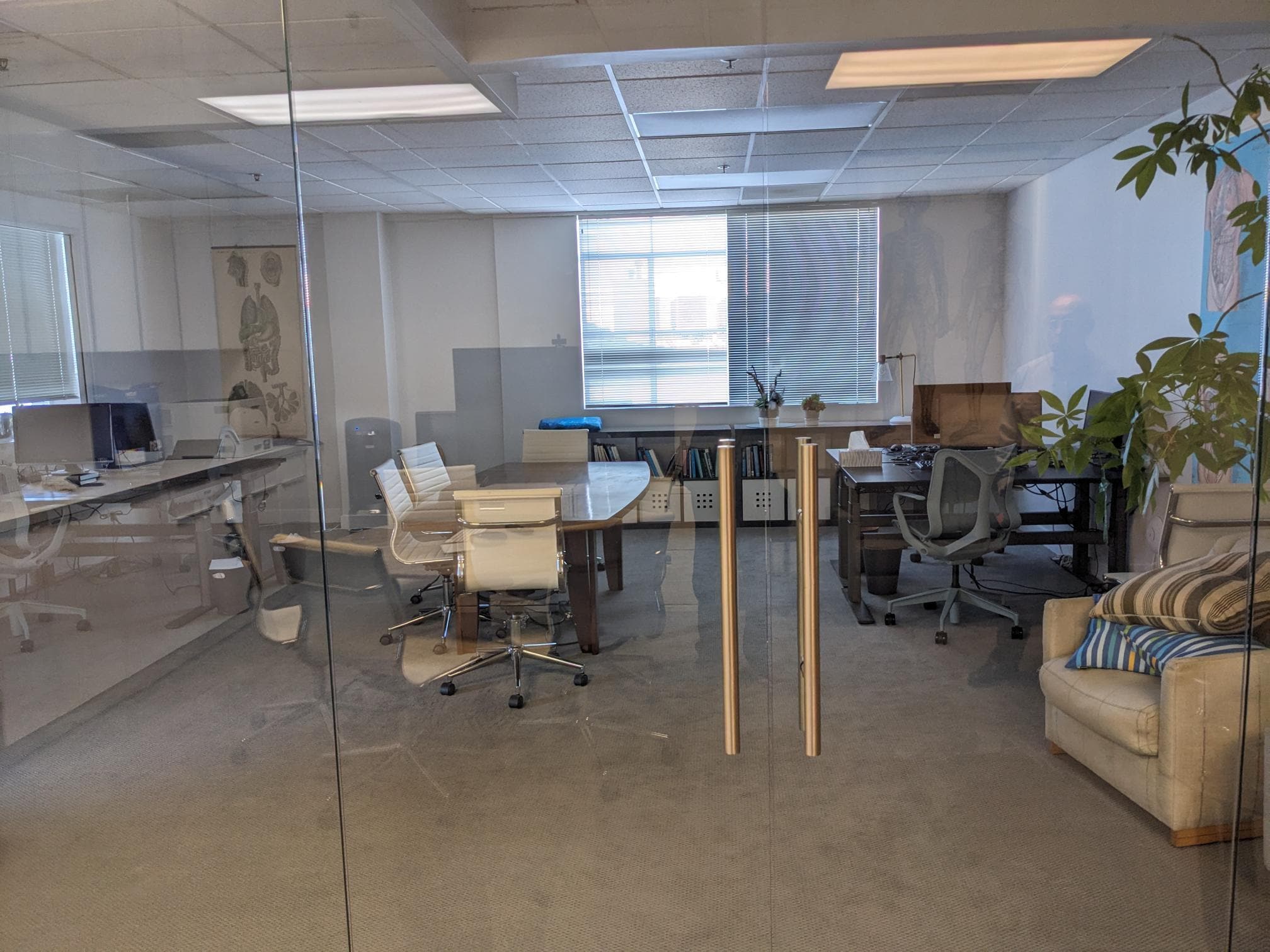 280 S Beverly Dr, Beverly Hills, CA à louer Photo de l’immeuble– Image 1 sur 10