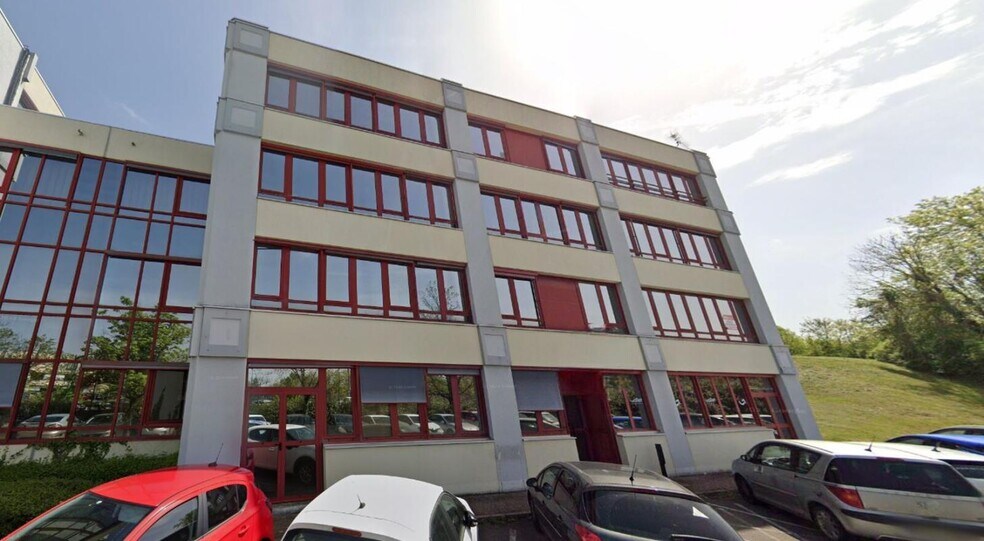 12 F Rue De Franche-Comté, École-Valentin à louer - Photo de l’immeuble – Image 3 sur 17