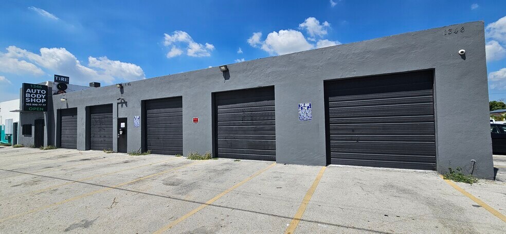 1346 S Dixie Hwy, Hollywood, FL à vendre - Photo de l’immeuble – Image 3 sur 21