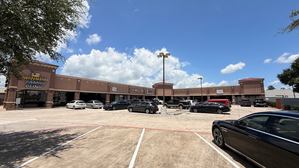 6725 Atascocita Rd, Humble, TX à louer - Photo de l’immeuble – Image 2 sur 12