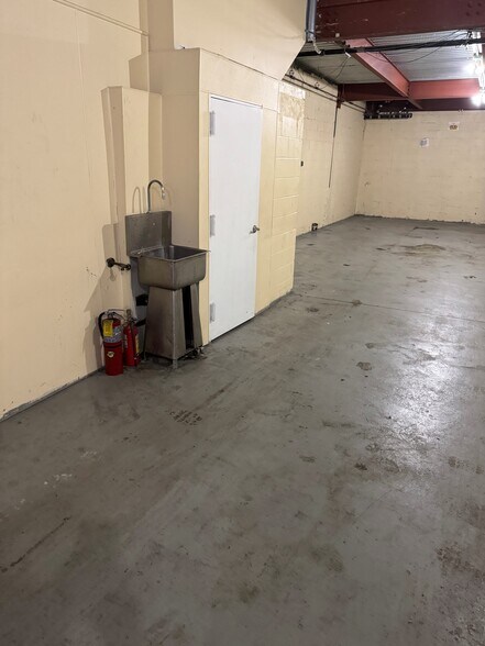 720 E 136th St, Bronx, NY à louer - Photo intérieure – Image 2 sur 5