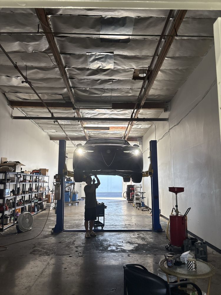 2120 W Mission Rd, Escondido, CA à louer Photo intérieure– Image 1 sur 2