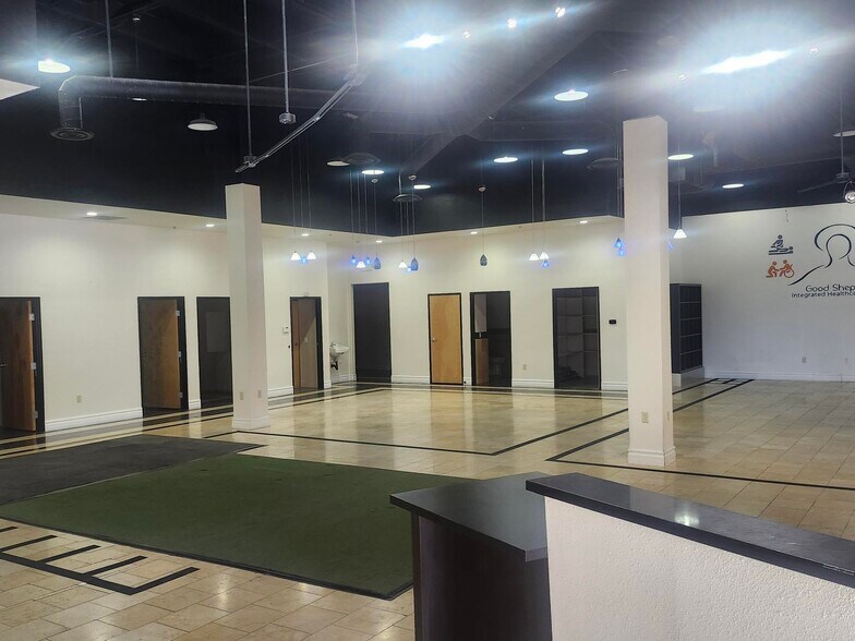 6462 Losee Rd, North Las Vegas, NV à louer - Photo intérieure – Image 2 sur 16