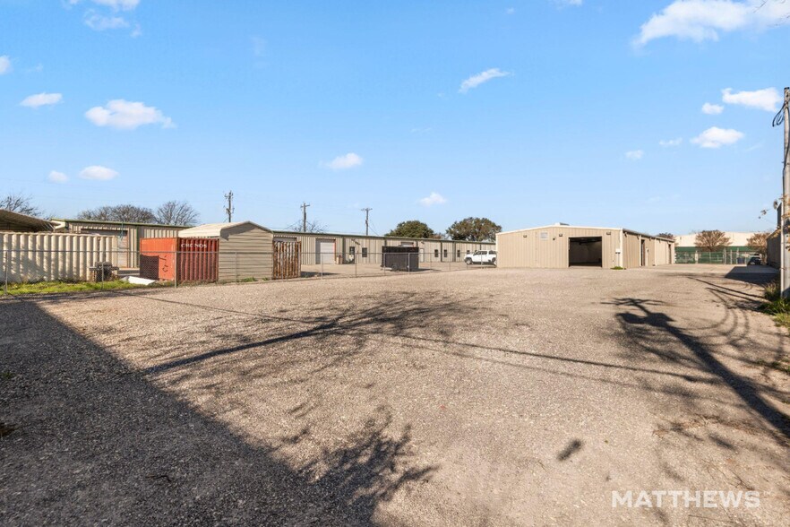 112 Commercial Pl, Schertz, TX à louer - Photo de l’immeuble – Image 2 sur 19