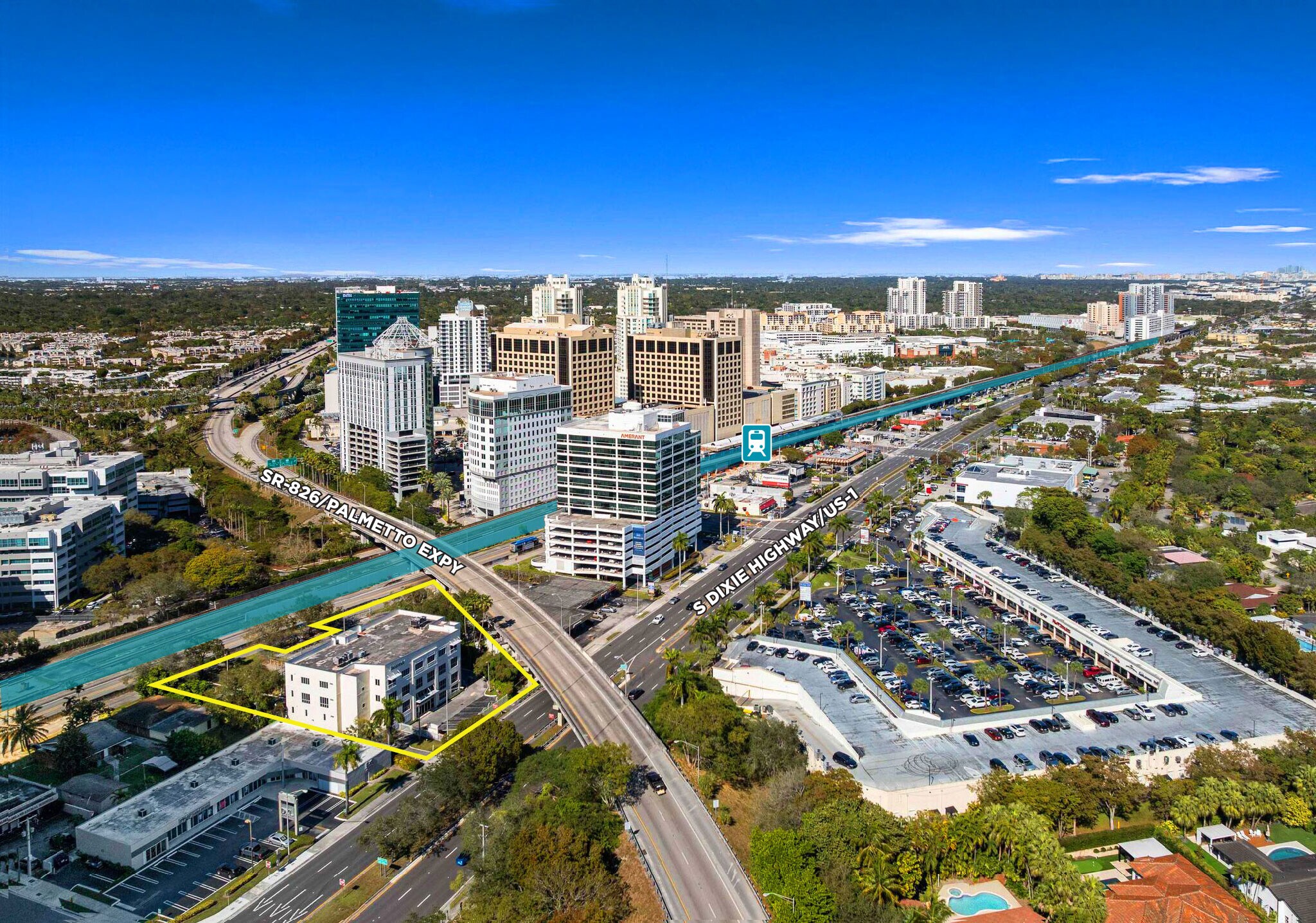 9480 S Dixie Hwy, Miami, FL à louer Photo principale– Image 1 sur 20