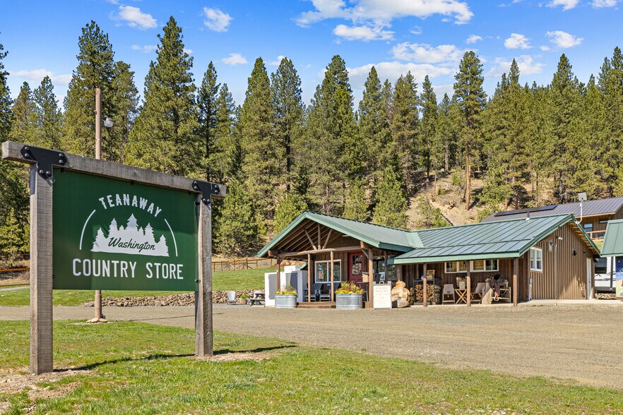 10692 Teanaway Rd, Cle Elum, WA à vendre - Photo principale – Image 1 sur 26