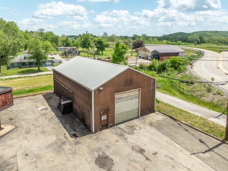 392-394 Huntingdon rd, Yukon, PA à vendre - Photo de l’immeuble – Image 3 sur 24