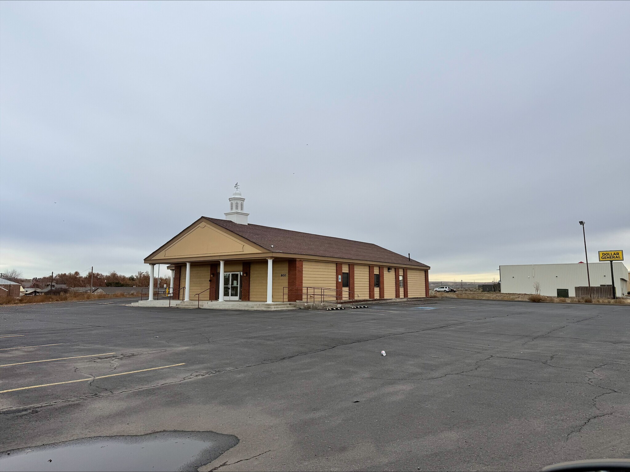 800 S Columbia Ave, Connell, WA à louer Photo principale– Image 1 sur 6