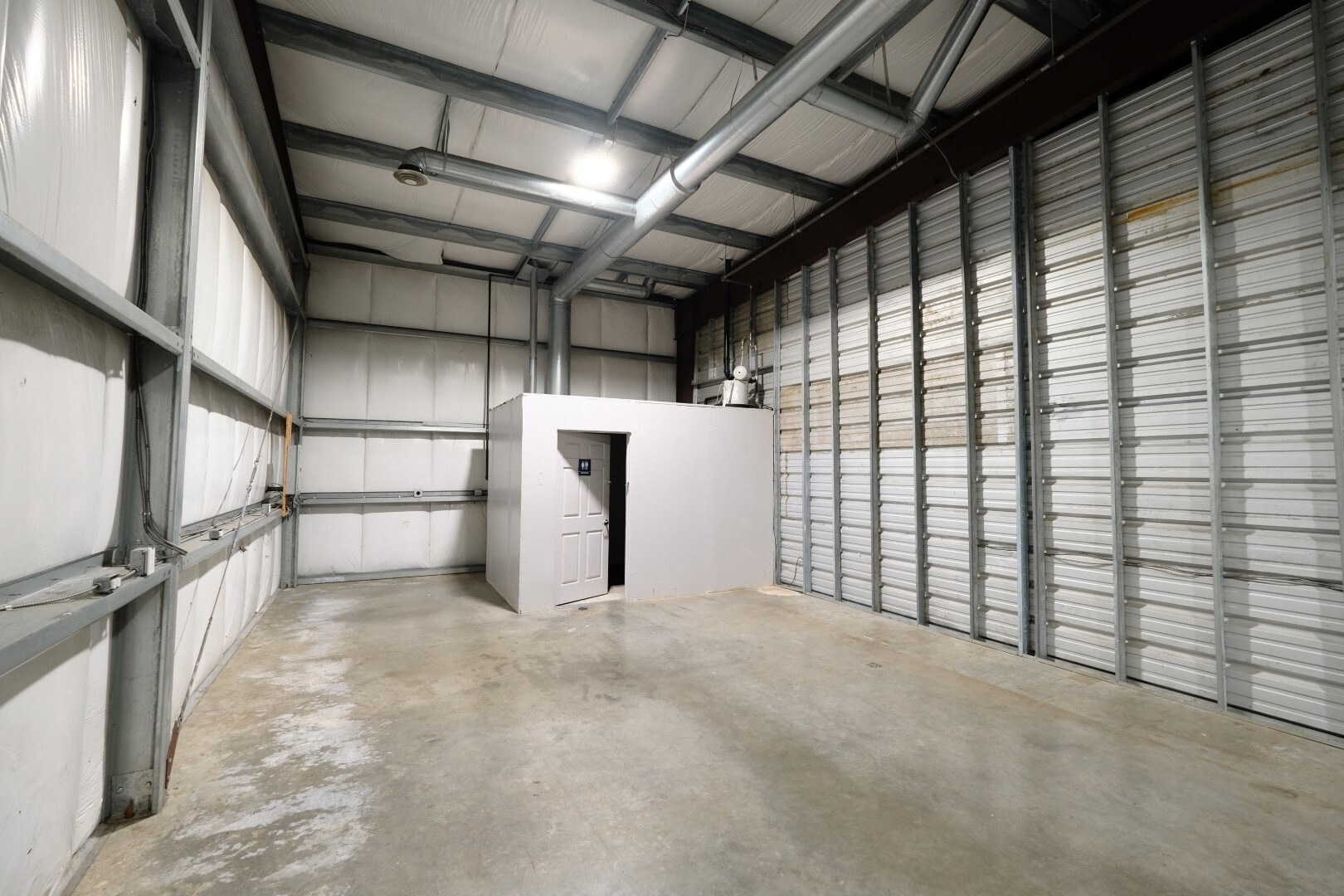 15413 1st Avenue Ct S, Tacoma, WA à louer Photo intérieure– Image 1 sur 11