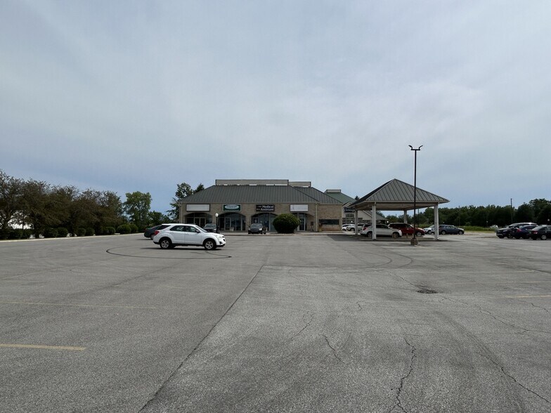 8101 Polo Club Dr, Merrillville, IN à louer - Photo de l’immeuble – Image 2 sur 9