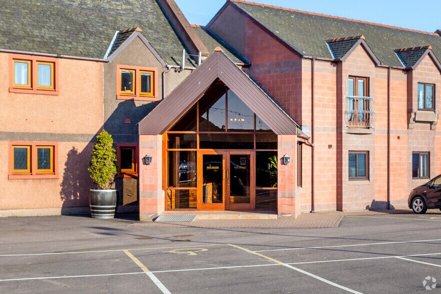 Station Rd, Coupar Angus à vendre - Photo de l’immeuble – Image 2 sur 25
