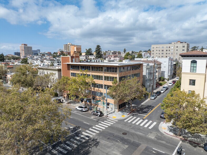 440 Grand Ave, Oakland, CA à vendre - Photo de l’immeuble – Image 2 sur 4
