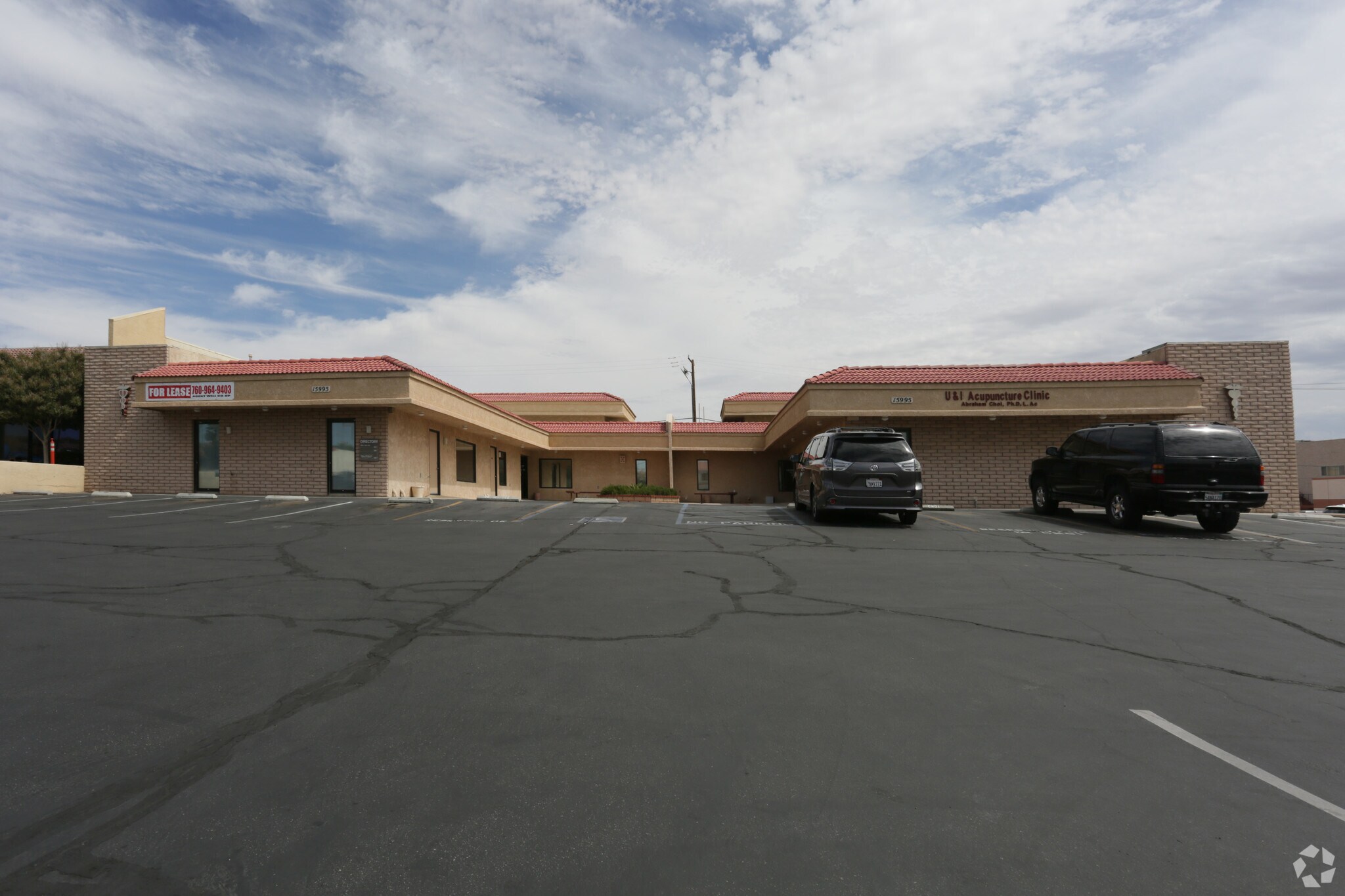 15995 Tuscola Rd, Apple Valley, CA à louer Photo principale– Image 1 sur 8