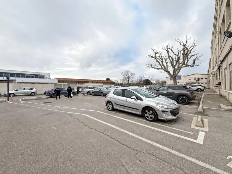 Bureau dans Marseille à louer - Photo de l’immeuble – Image 3 sur 4