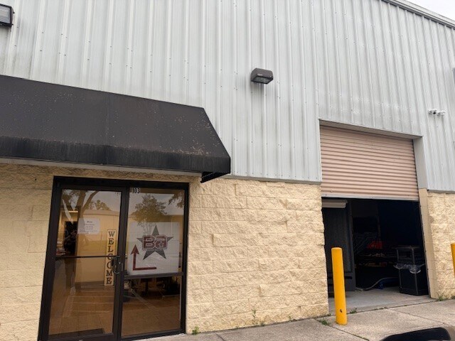 6334 Philips Hwy, Jacksonville, FL à louer - Photo de l’immeuble – Image 2 sur 13