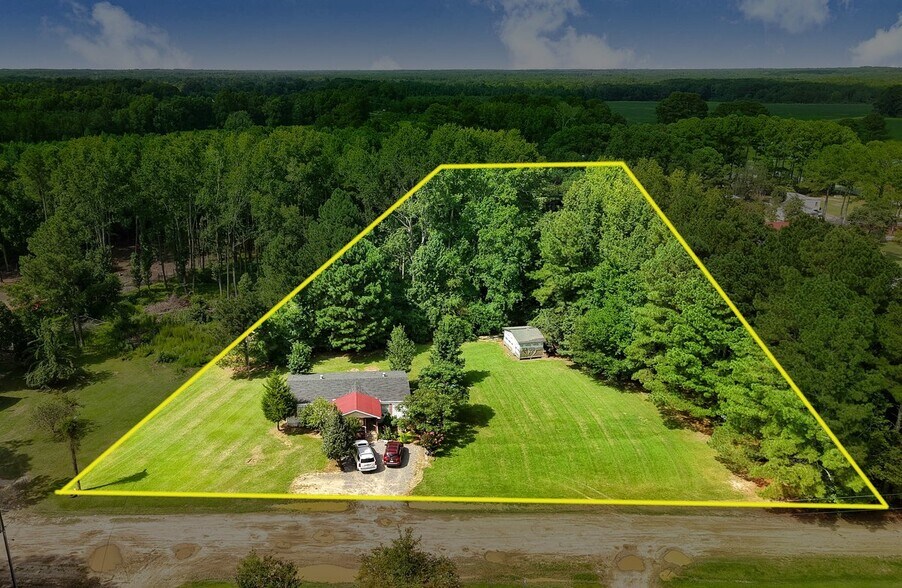 104 Eddie Dr, Princeton, NC à vendre - Photo principale – Image 1 sur 2