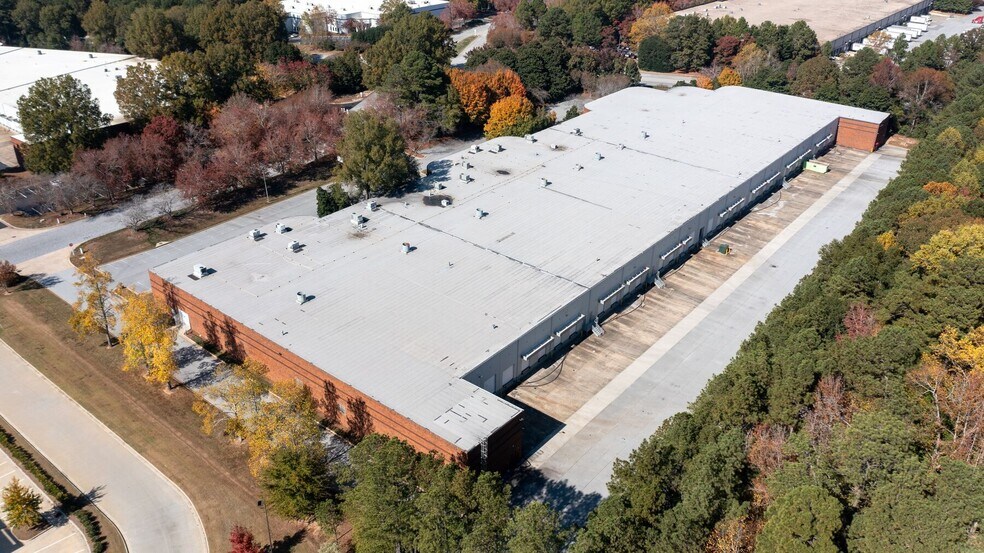 210 The Bluffs, Austell, GA à louer - Photo de l’immeuble – Image 3 sur 8