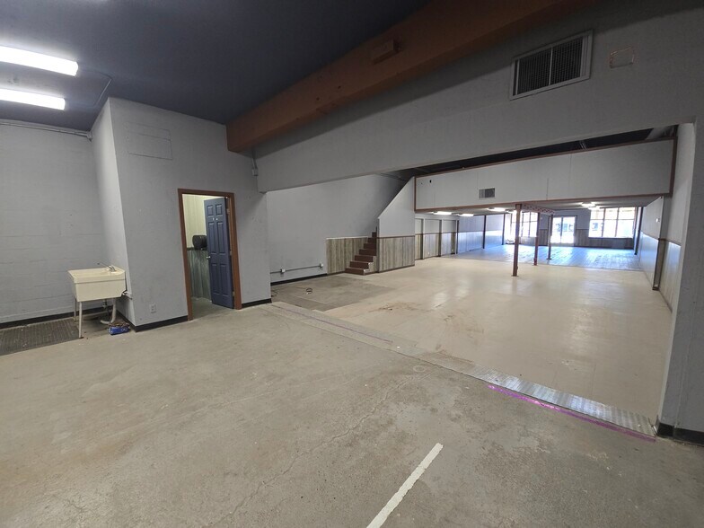 7641 Monterey St, Gilroy, CA à louer - Photo de l’immeuble – Image 3 sur 6