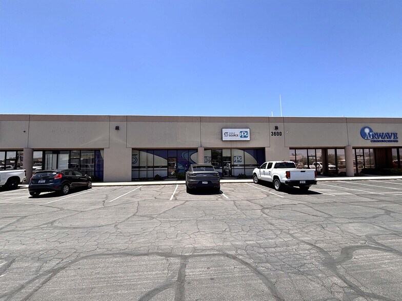 3600 S Palo Verde Rd, Tucson, AZ à louer - Photo de l’immeuble – Image 2 sur 7