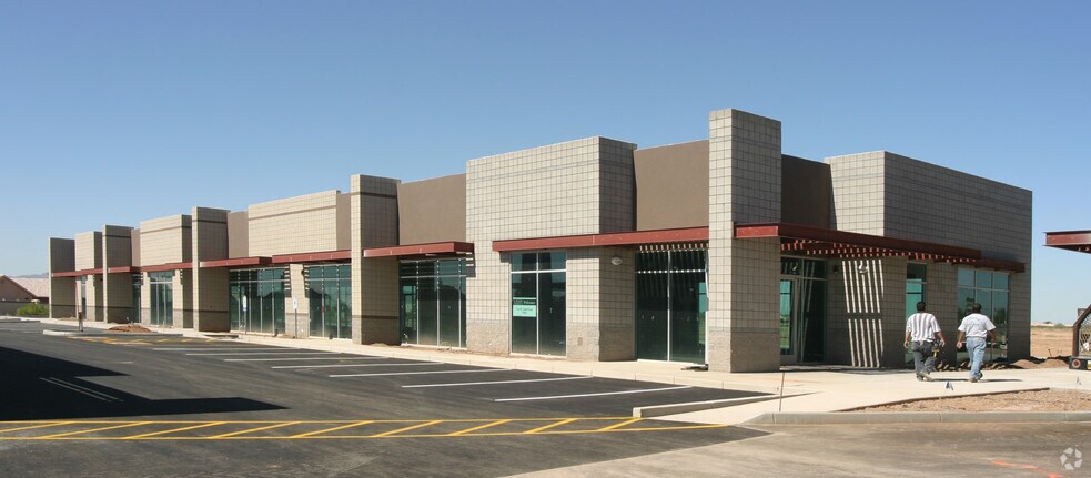 13945 W Grand Ave, Surprise, AZ à louer - Photo de l’immeuble – Image 2 sur 12