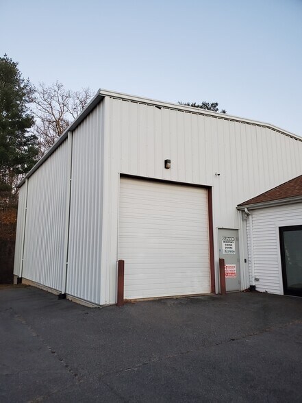 280 S Main St, West Bridgewater, MA à louer - Photo de l’immeuble – Image 1 sur 1