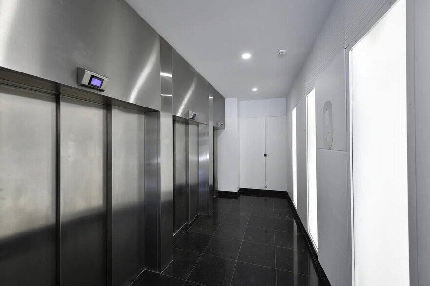 99 Avenue Aristide Briand, Montrouge à vendre - Hall d’entrée – Image 3 sur 10