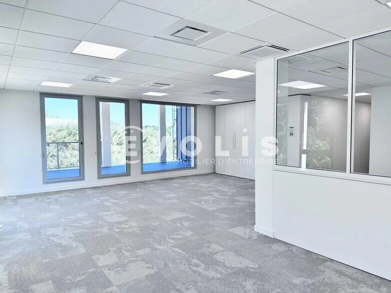 Bureau dans Serris à vendre - Photo de l’immeuble – Image 2 sur 8