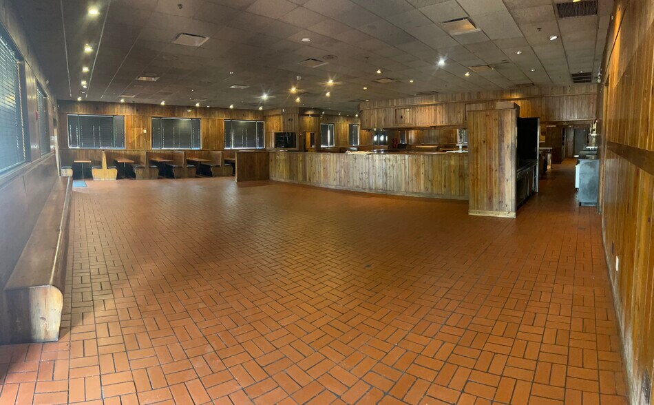 5650 S Florida Ave, Lakeland, FL à louer - Photo de l’immeuble – Image 3 sur 12