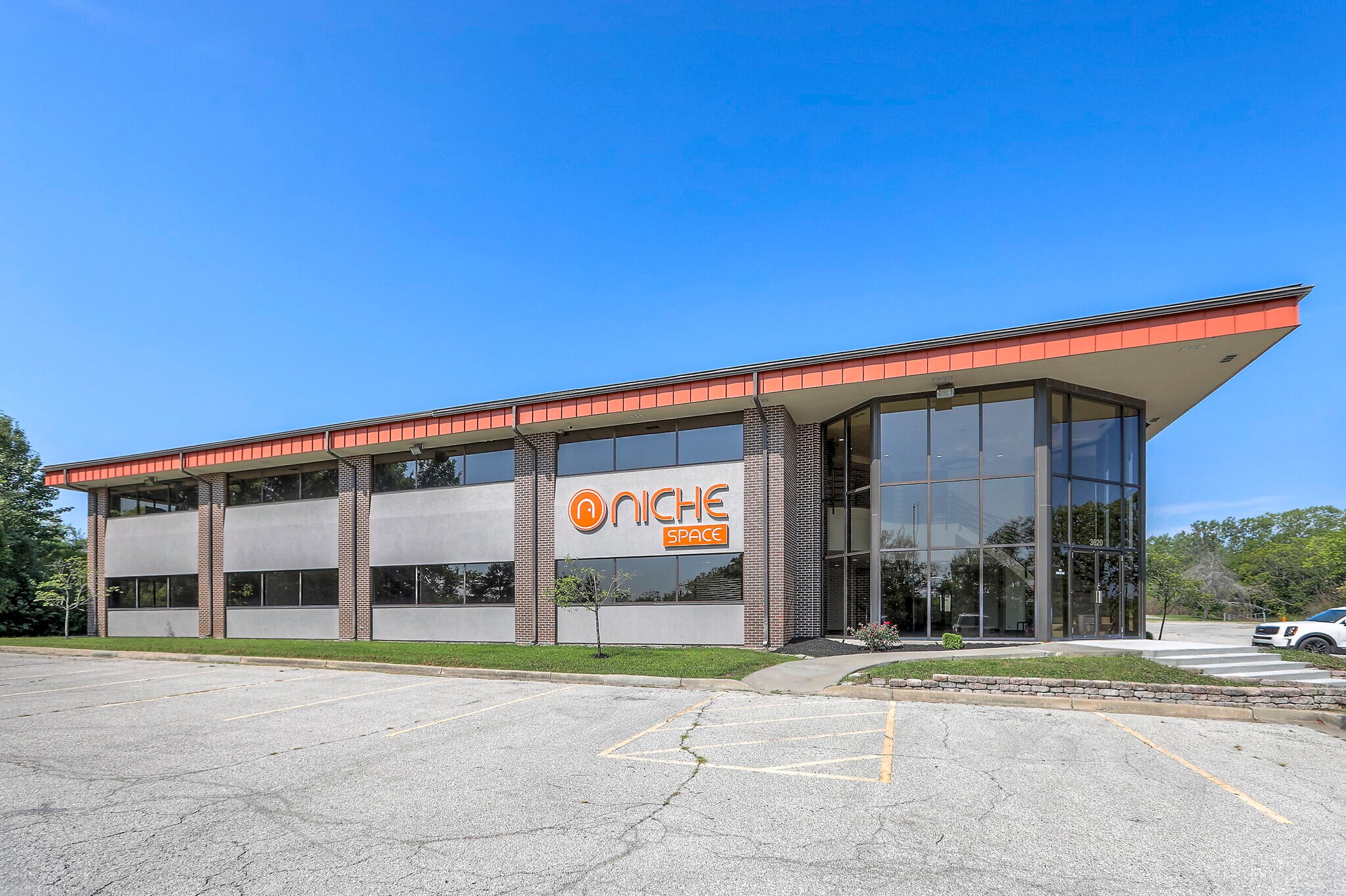 3620 Arrowhead Ave, Independence, MO à louer Photo principale– Image 1 sur 29
