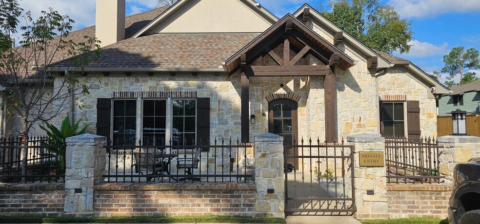 1518 Colony Cir, Longview, TX à louer - Photo de l’immeuble – Image 2 sur 11