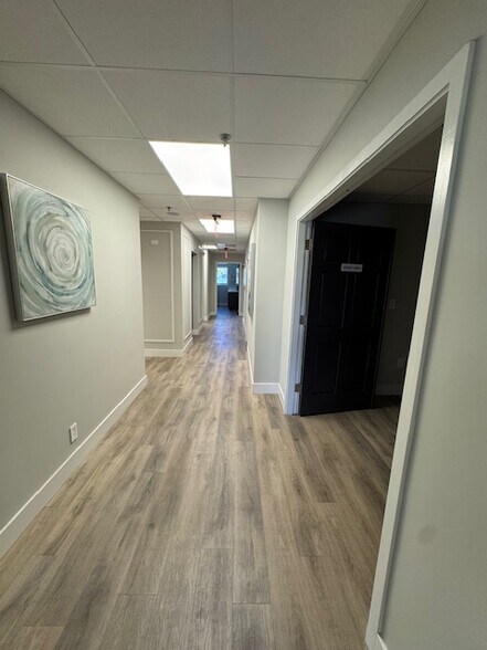 900 NE 26th Ave, Fort Lauderdale, FL à louer - Photo de l’immeuble – Image 2 sur 21