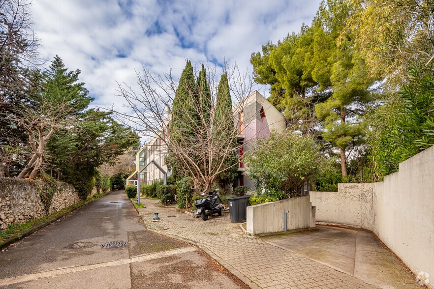 Bureau dans Marseille à louer - Photo de l’immeuble – Image 2 sur 8