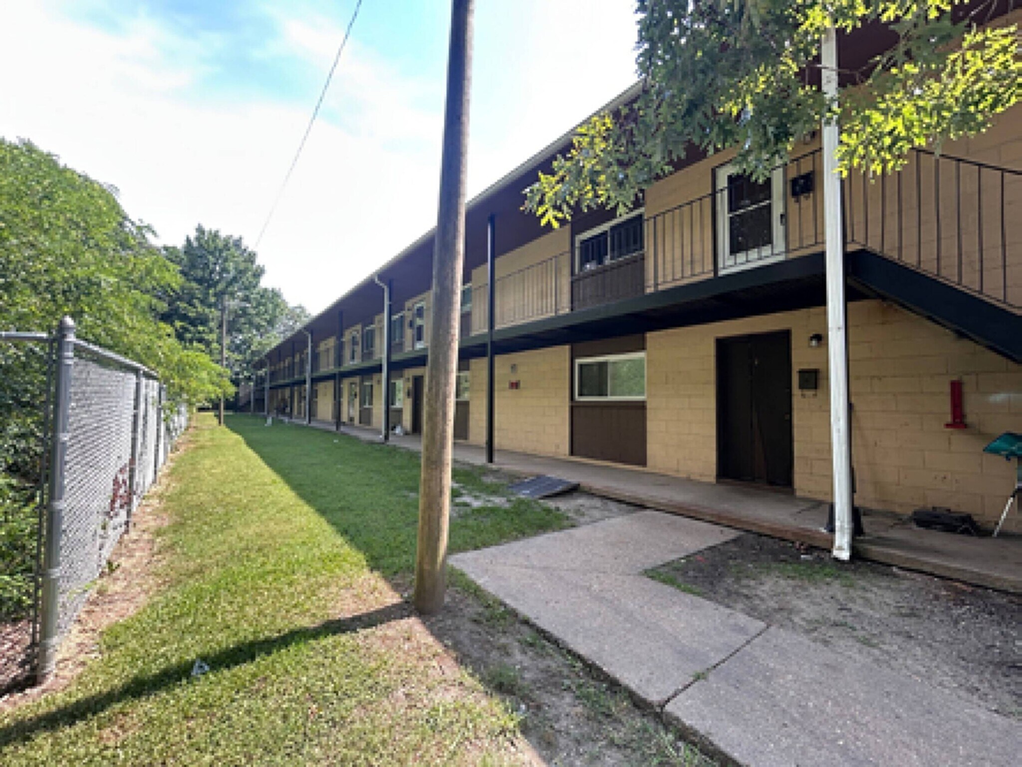 600 74th St, Newport News, VA à vendre Photo principale– Image 1 sur 10