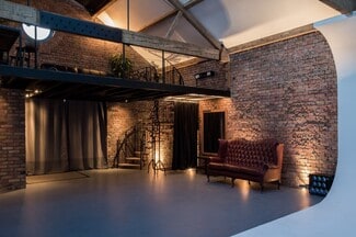 Plus de détails pour 38-40 Upper Clapton Rd, Londres - Bureau à louer