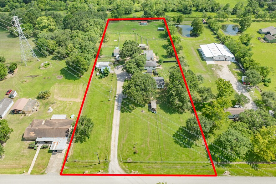 2230 Nancy St, Alvin, TX à vendre - Photo de l’immeuble – Image 1 sur 54