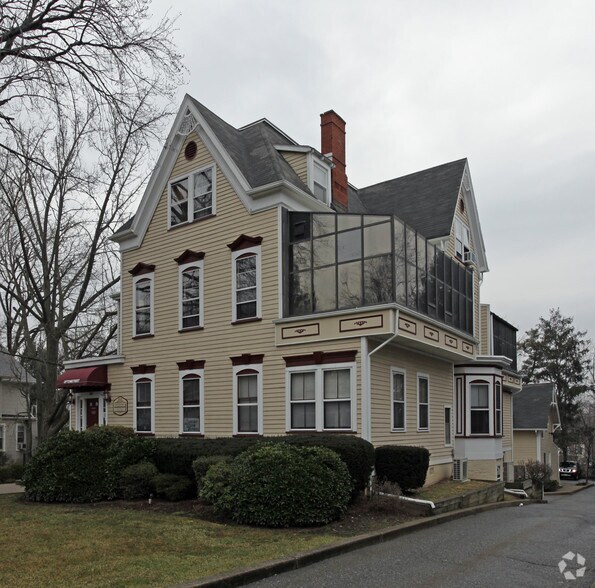103 Park St, Montclair, NJ à louer - Photo de l’immeuble – Image 2 sur 2