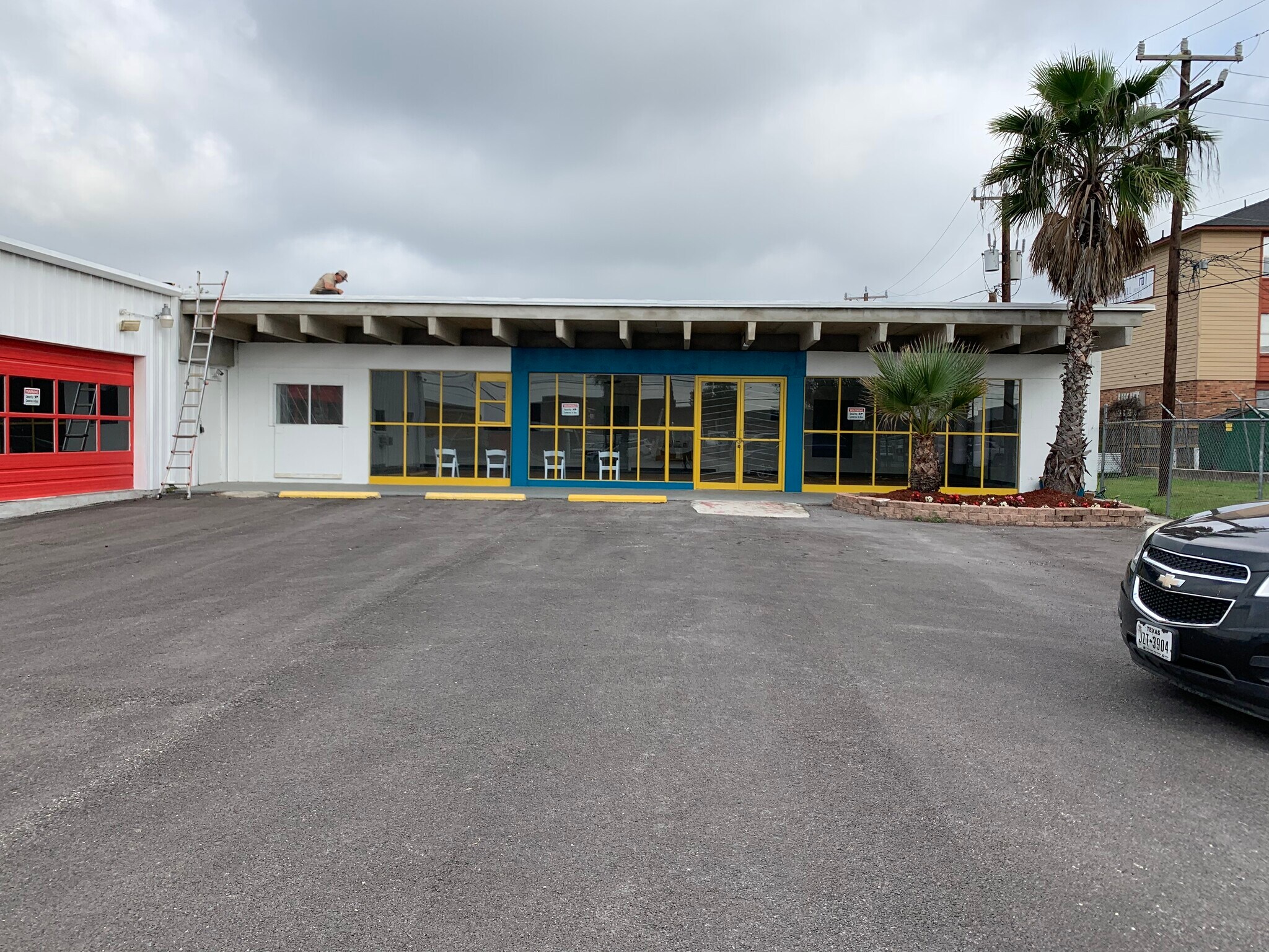 5421 Grissom Rd, San Antonio, TX à louer Photo de l’immeuble– Image 1 sur 7