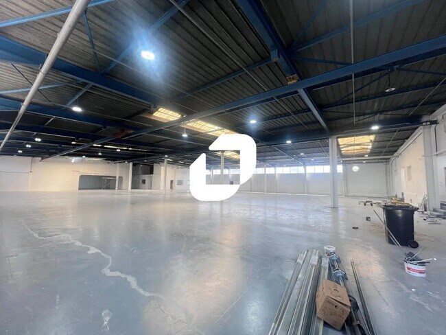 Plus de détails pour Industriel/Logistique à vendre