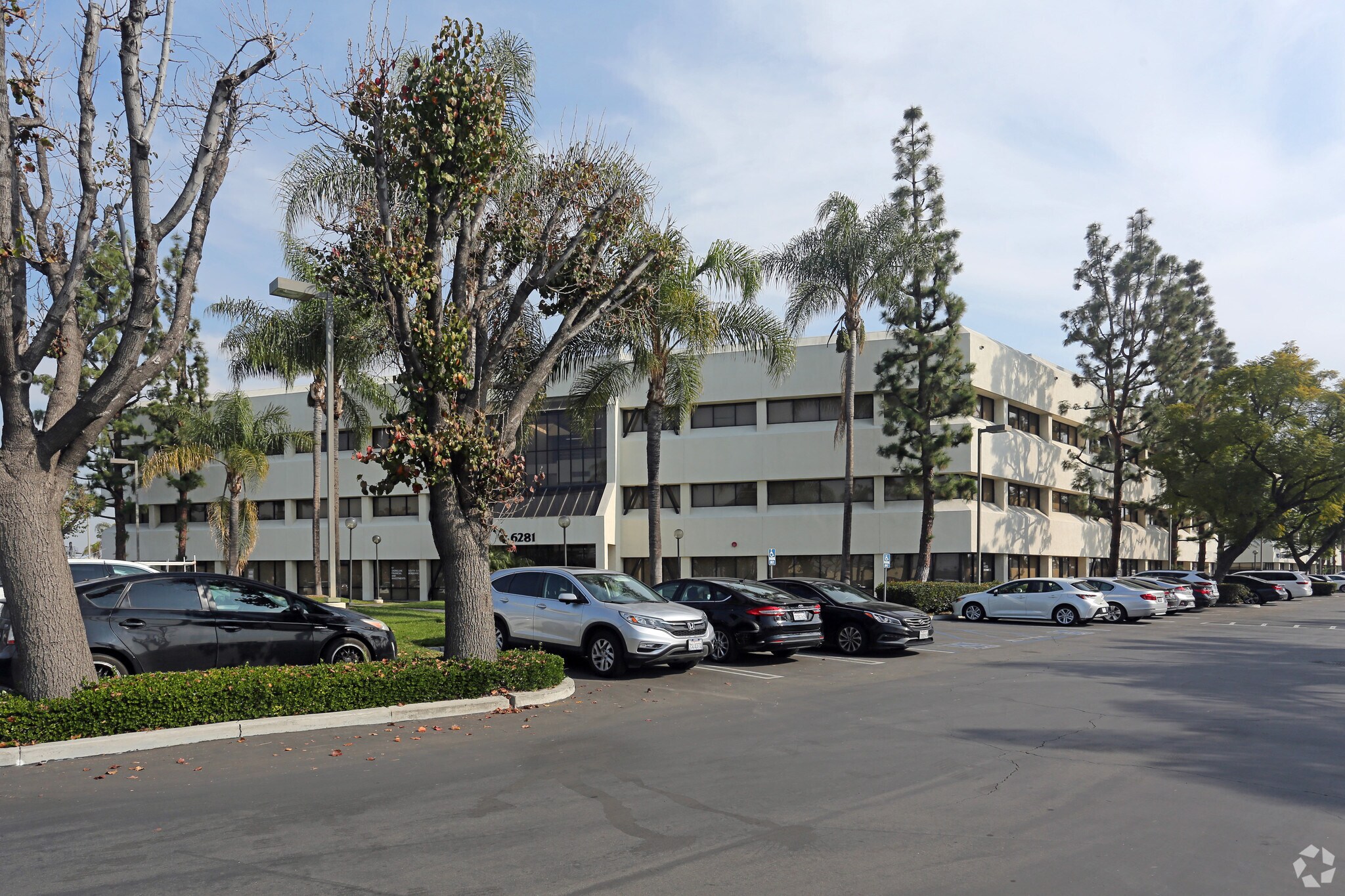 6281 Beach Blvd, Buena Park, CA à louer Photo principale– Image 1 sur 9