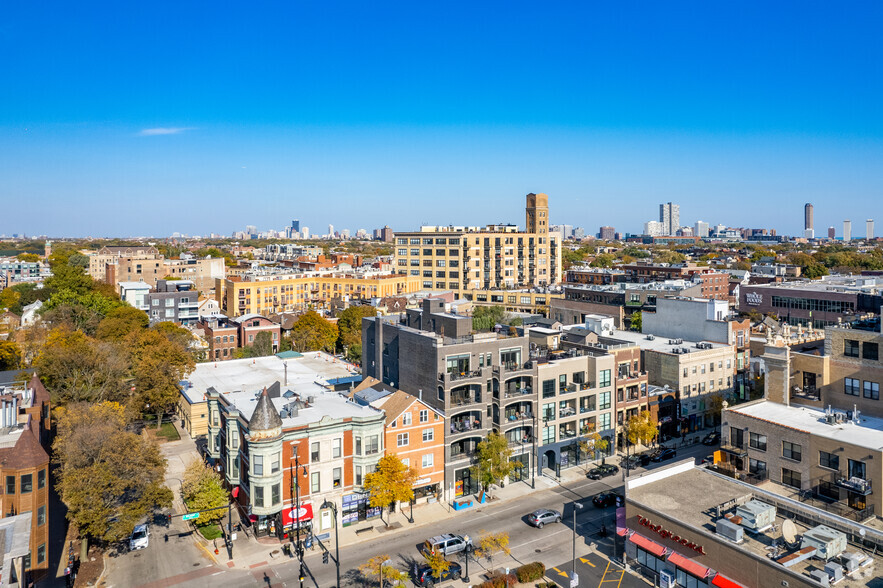 1650 W Belmont Ave, Chicago, IL à vendre - Aérien – Image 2 sur 3