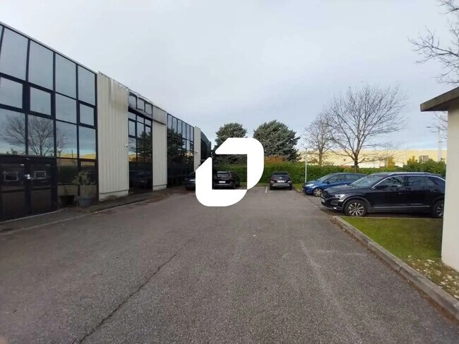 Plus de détails pour Bureau, Local d'activités à louer