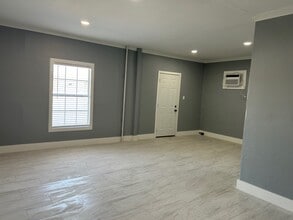 12017 Carlsbad St, Houston, TX à louer Photo de l’immeuble– Image 2 sur 5