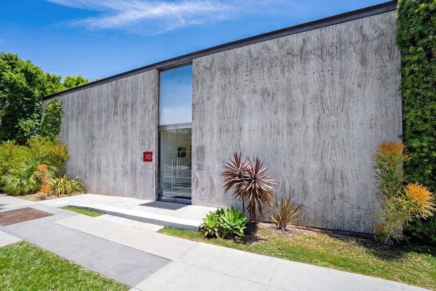 110 N Doheny Dr, Beverly Hills, CA à vendre - Photo de l’immeuble – Image 2 sur 19
