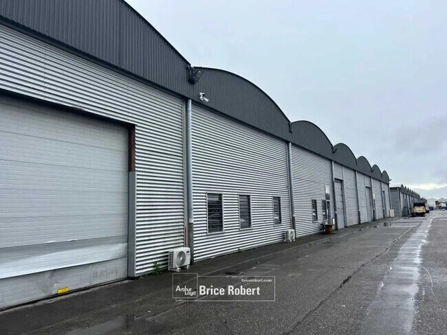 Plus de détails pour Différents types d’espaces à louer