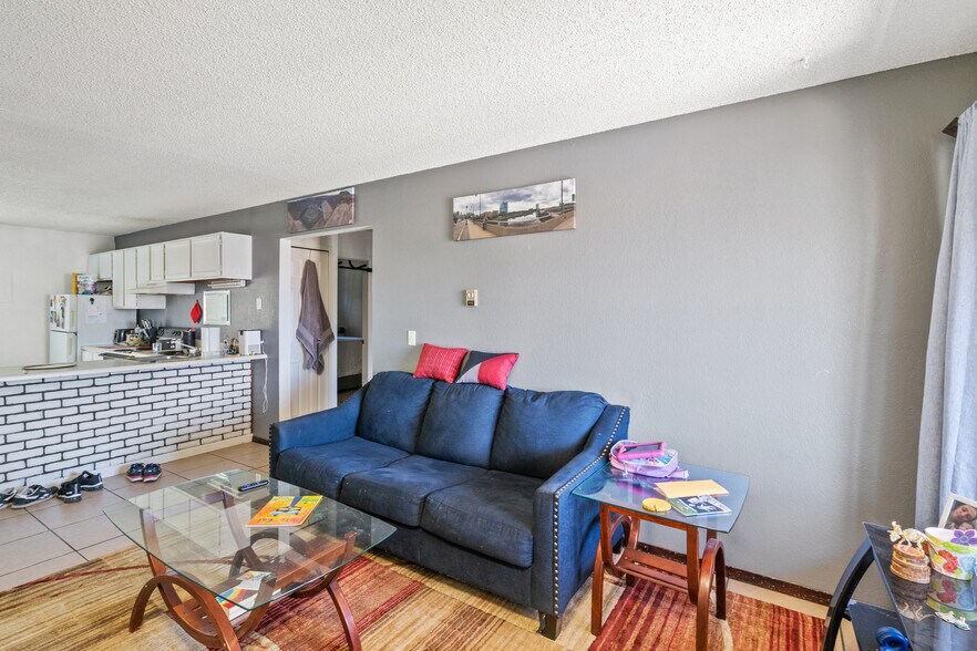 935 Hathaway Dr, Colorado Springs, CO à vendre - Photo de l’immeuble – Image 3 sur 30