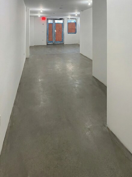 755 Washington Ave, Brooklyn, NY à louer - Photo de l’immeuble – Image 2 sur 6