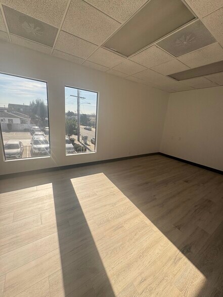 12100 Imperial Hwy, Norwalk, CA à louer - Photo de l’immeuble – Image 3 sur 28