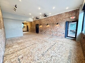 648 E McMillan St, Cincinnati, OH à louer Photo intérieure– Image 2 sur 15