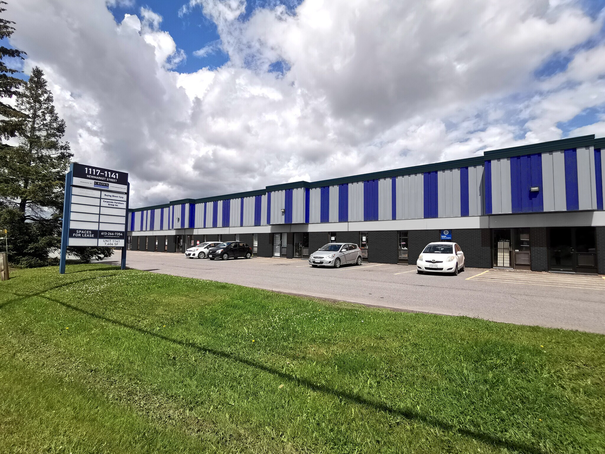 1117-1141 Newmarket St, Ottawa, ON à louer Photo de l’immeuble– Image 1 sur 4