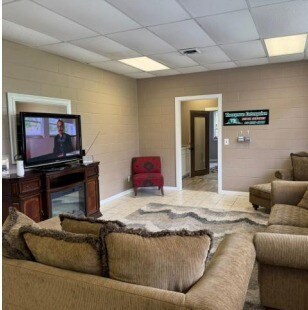 1565 NC Highway 53 W, Burgaw, NC à vendre - Hall d’entrée – Image 2 sur 8